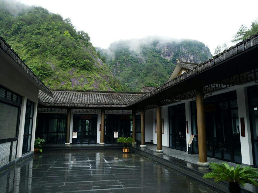 src=http___youimg1.c-ctrip.com_target_10020h0000008z7ifFF91.jpg&refer=http___youimg1.c-ctrip.jpg
